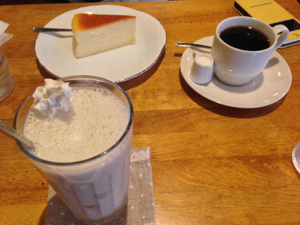 ケーキと飲み物